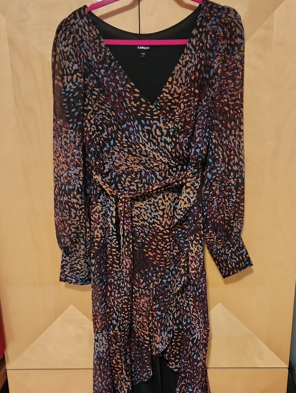 Express Ruffled Dress Size Medium - Picture 3 of 12